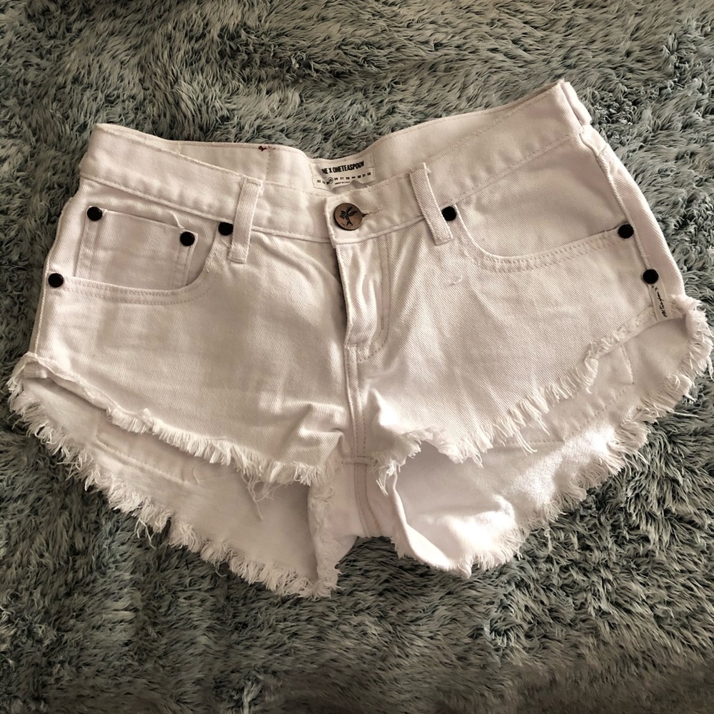 NO 2’s One Teaspoons